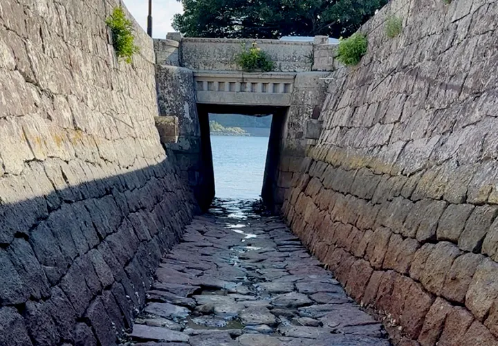石積埠頭（国重要文化財）