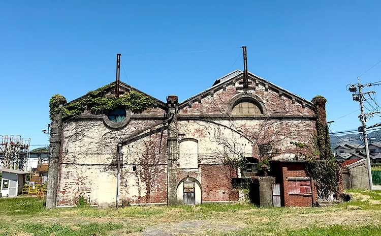 遠賀川水源地ポンプ室